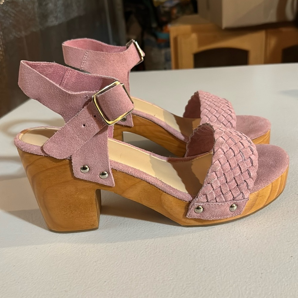 Rag & Co APRIL Light Pink Wooden Clogs In Suede Weave. Size 10